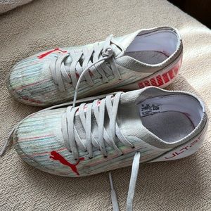 puma soccer shoes